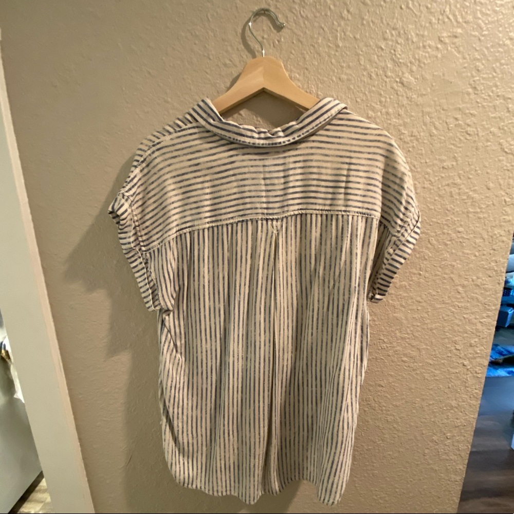 American eagle button down tee - Picture 2 of 4
